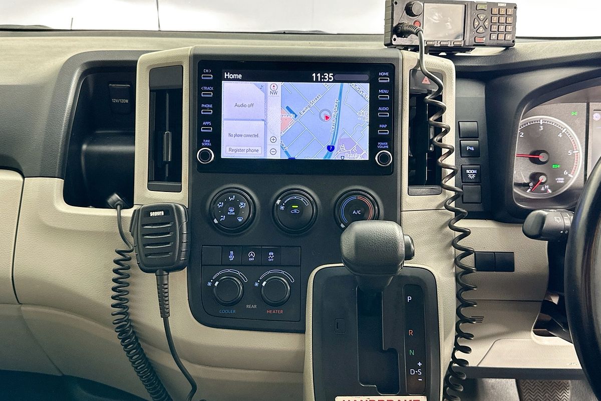 2021 Toyota Hiace SLWB COMMUTER (12 SEATS) GDH322R