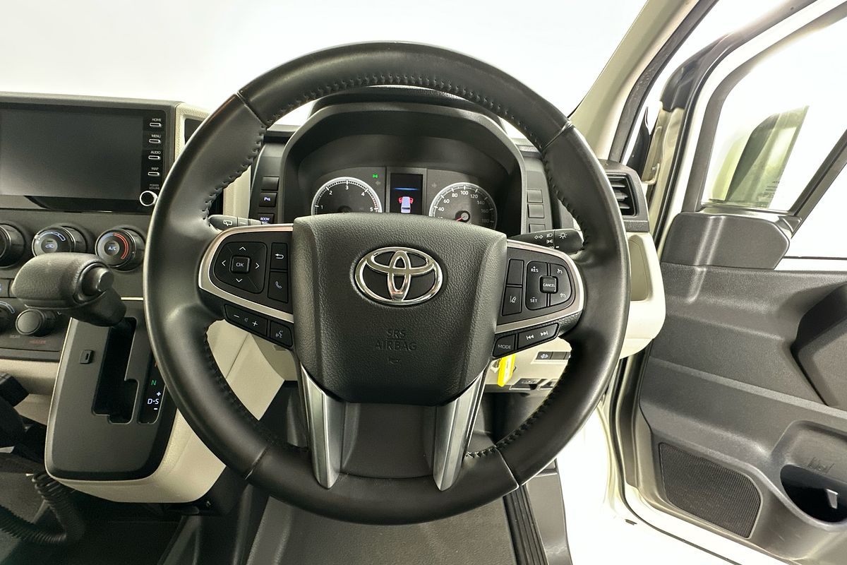 2021 Toyota HIACE SLWB COMMUTER (12 SEATS) GDH322R