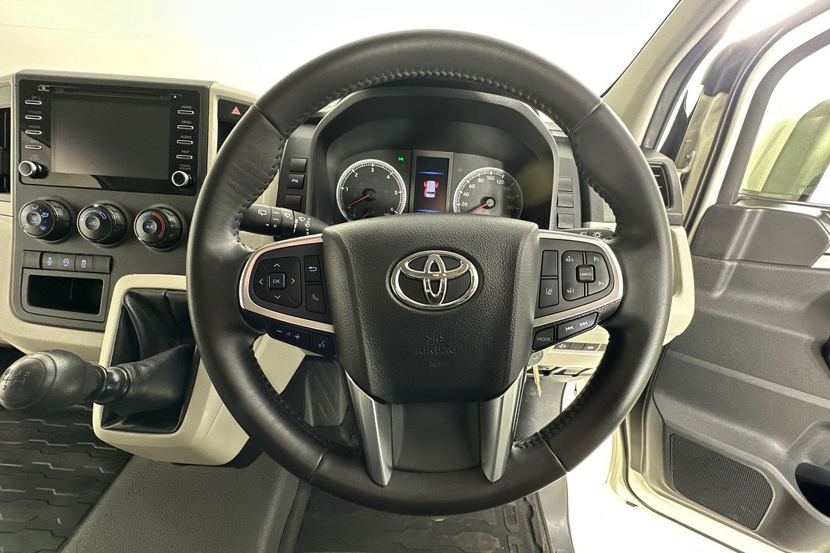 2019 Toyota HIACE LWB GDH300R REAR WHEEL DRIVE LWB