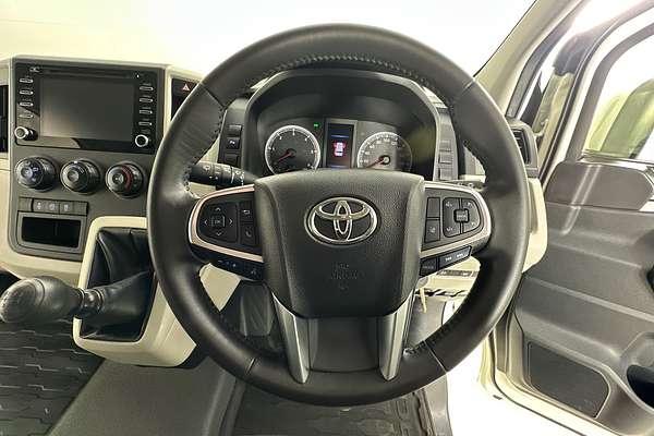 2019 Toyota HIACE LWB GDH300R REAR WHEEL DRIVE LWB