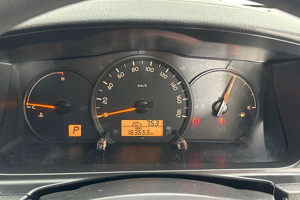 2015 Toyota HIACE TRH201R LWB