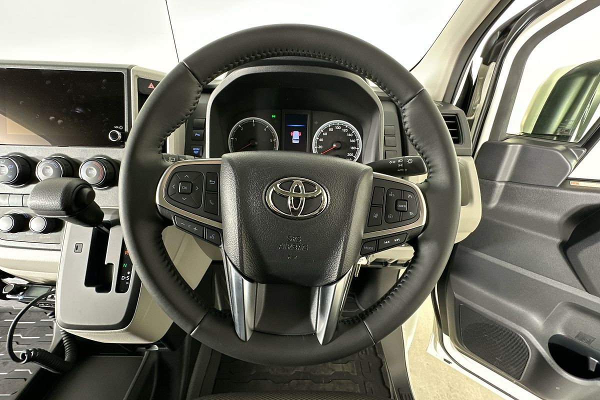 2025 Toyota Hiace SLWB COMMUTER (12 SEATS) GDH322R