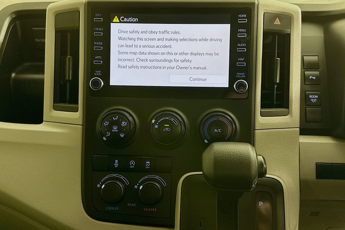 2021 Toyota HIACE SLWB COMMUTER (12 SEATS) GDH322R