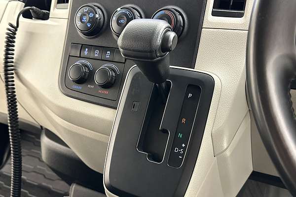 2023 Toyota Hiace SLWB COMMUTER (12 SEATS) GDH322R