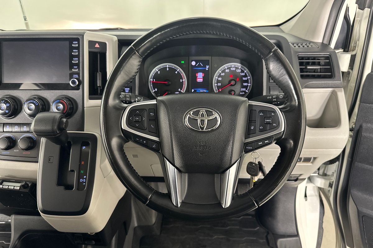 2022 Toyota Hiace SLWB COMMUTER (12 SEATS) GDH322R