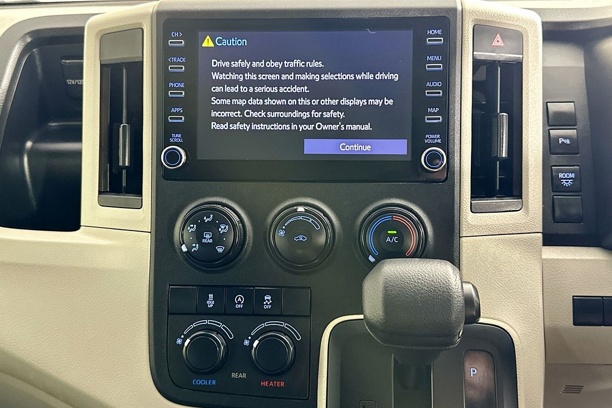 2022 Toyota Hiace SLWB COMMUTER (12 SEATS) GDH322R