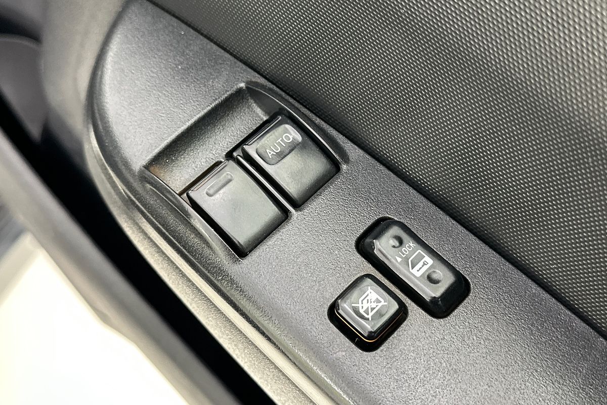 2019 Toyota HIACE COMMUTER KDH223R MY16