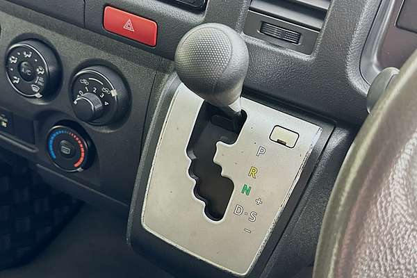 2017 Toyota HIACE COMMUTER TRH223R MY16 ELWB