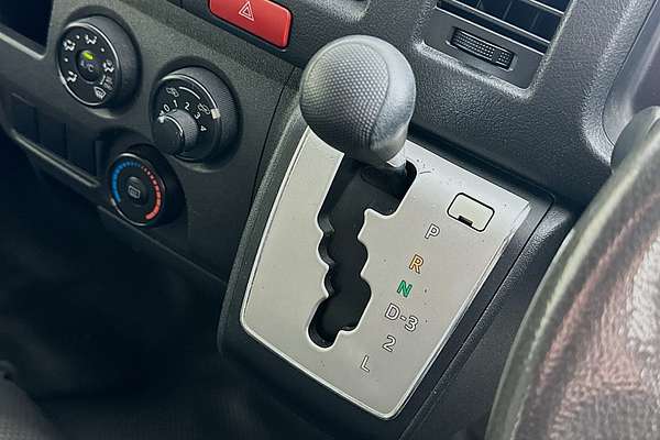 2015 Toyota HIACE LWB KDH201R MY14 LWB