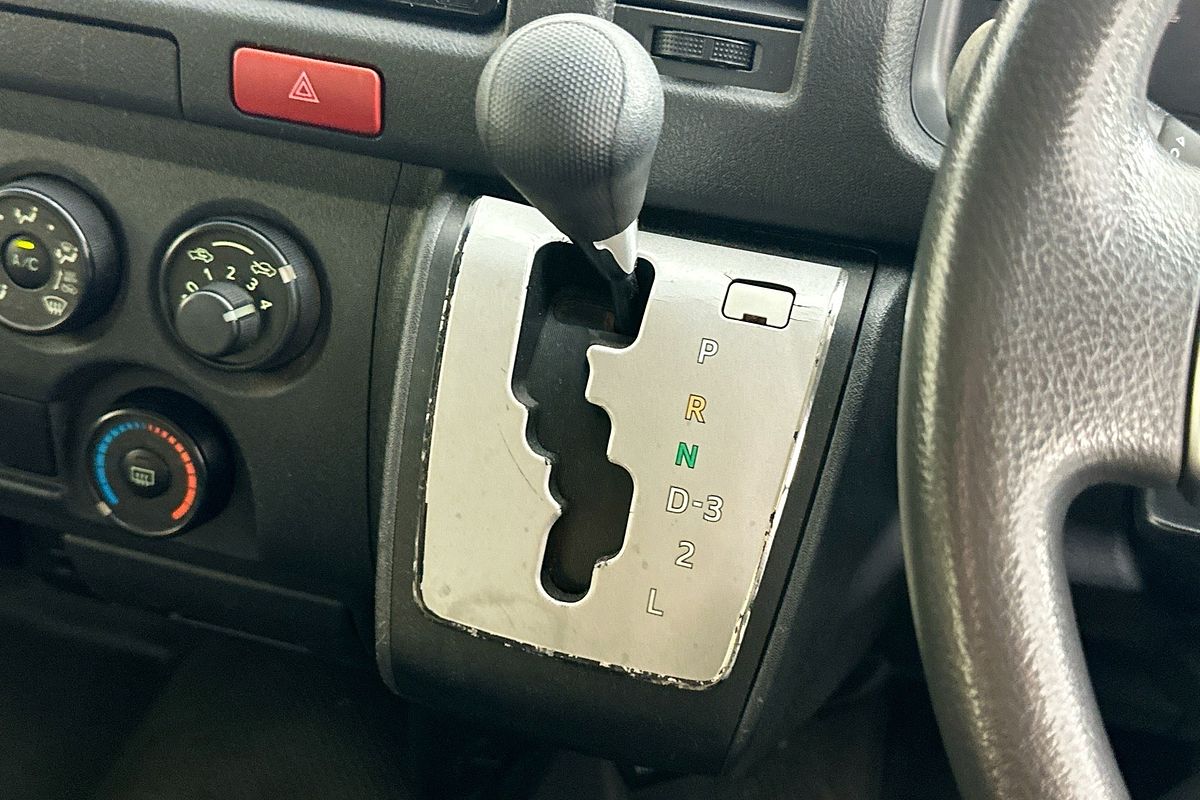 2018 Toyota HIACE COMMUTER KDH223R MY16 ELWB High Roof