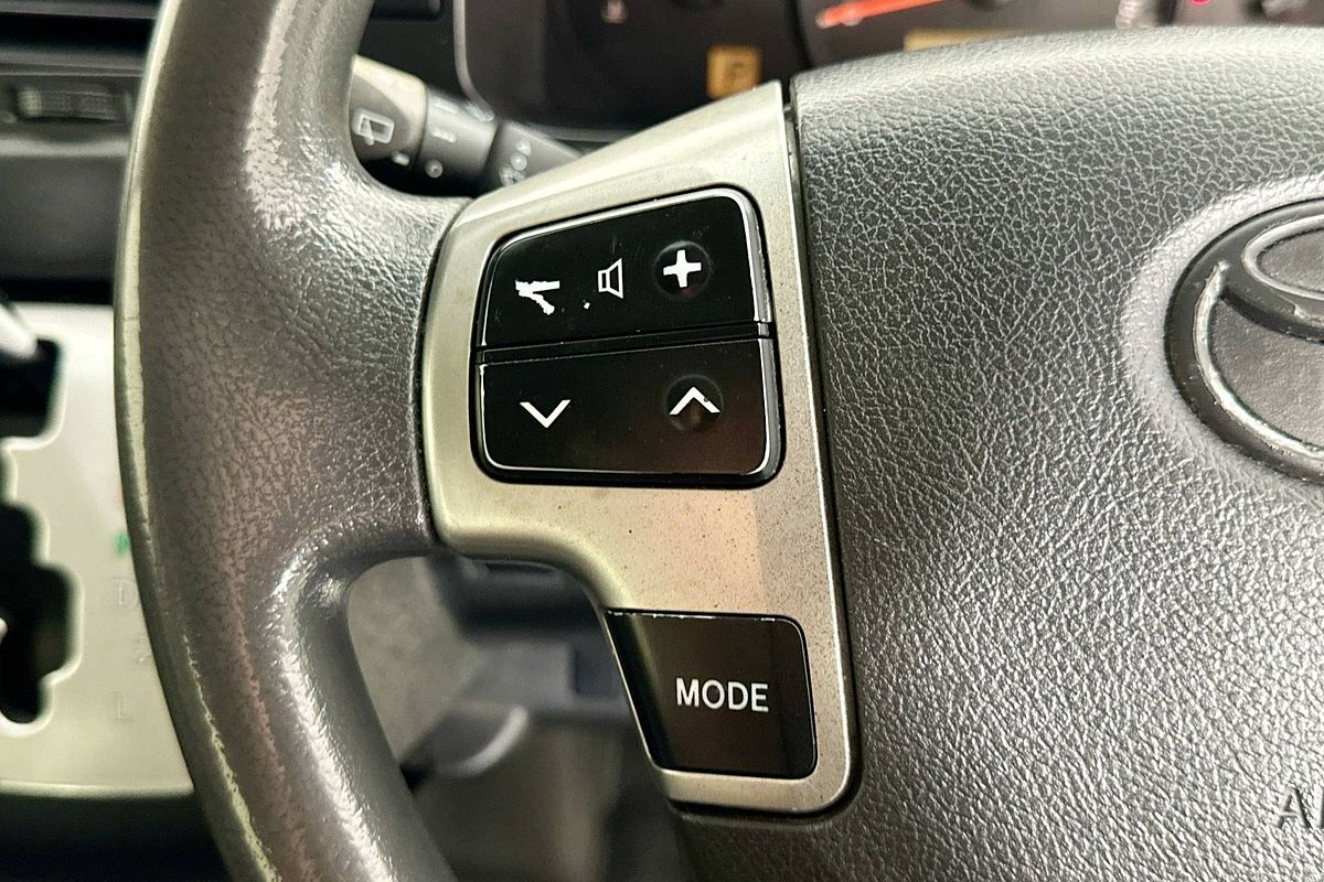 2014 Toyota Hiace COMMUTER KDH223R MY12 UPGRADE