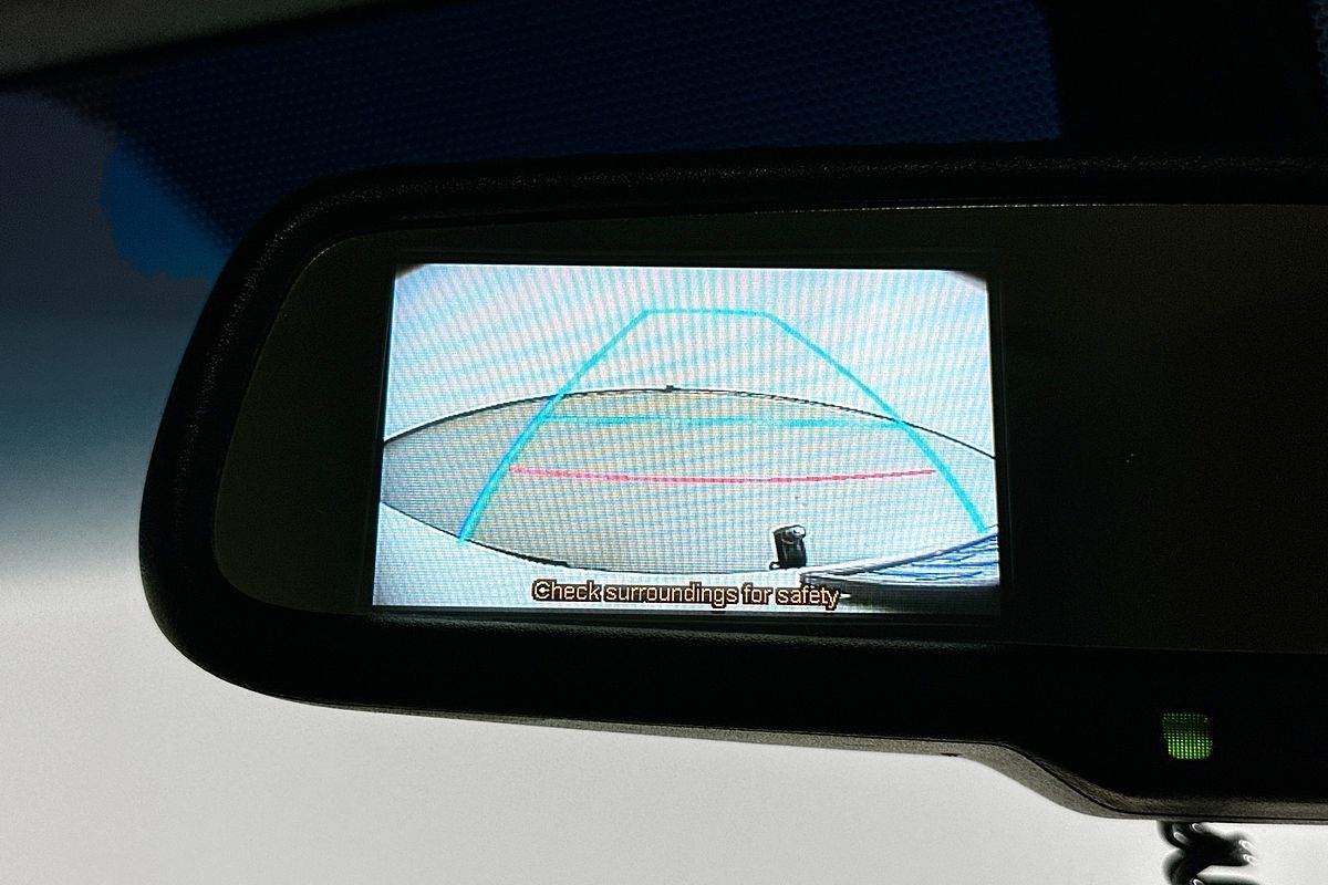 2018 Toyota HIACE COMMUTER KDH223R MY16 ELWB High Roof