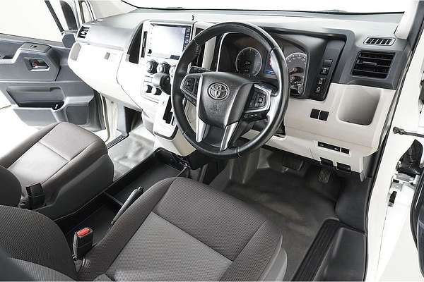 2021 Toyota HIACE SLWB COMMUTER (12 SEATS) GDH322R