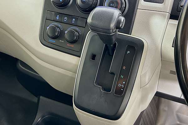 2021 Toyota Hiace Commuter GDH322R