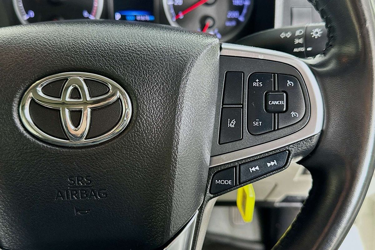 2020 Toyota HIACE Commuter GDH322R