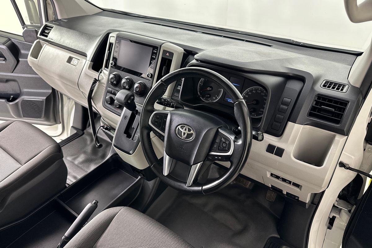 2021 Toyota HIACE SLWB COMMUTER (12 SEATS) GDH322R
