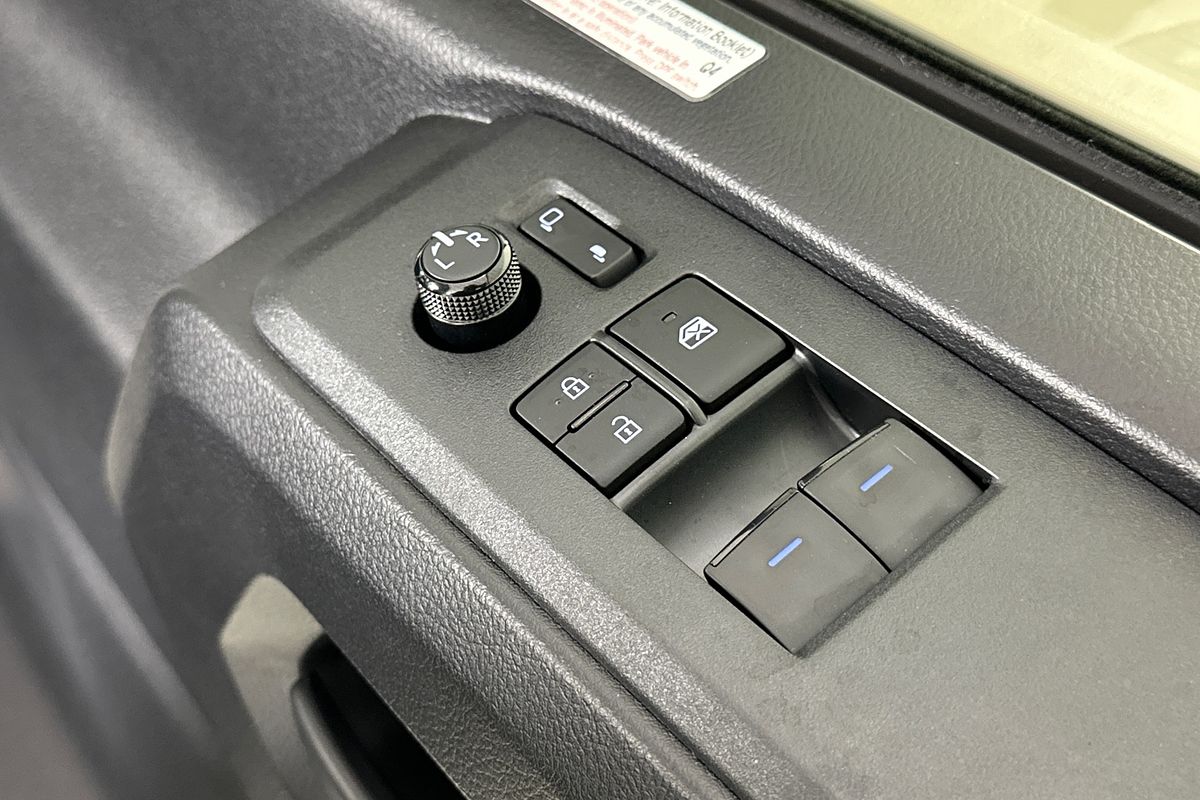 2025 Toyota Hiace SLWB COMMUTER (12 SEATS) GDH322R