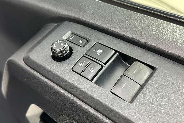 2023 Toyota Hiace SLWB COMMUTER (12 SEATS) GDH322R