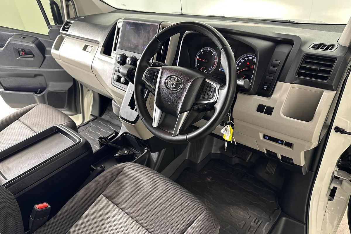 2024 Toyota Hiace SLWB COMMUTER (12 SEATS) GDH322R