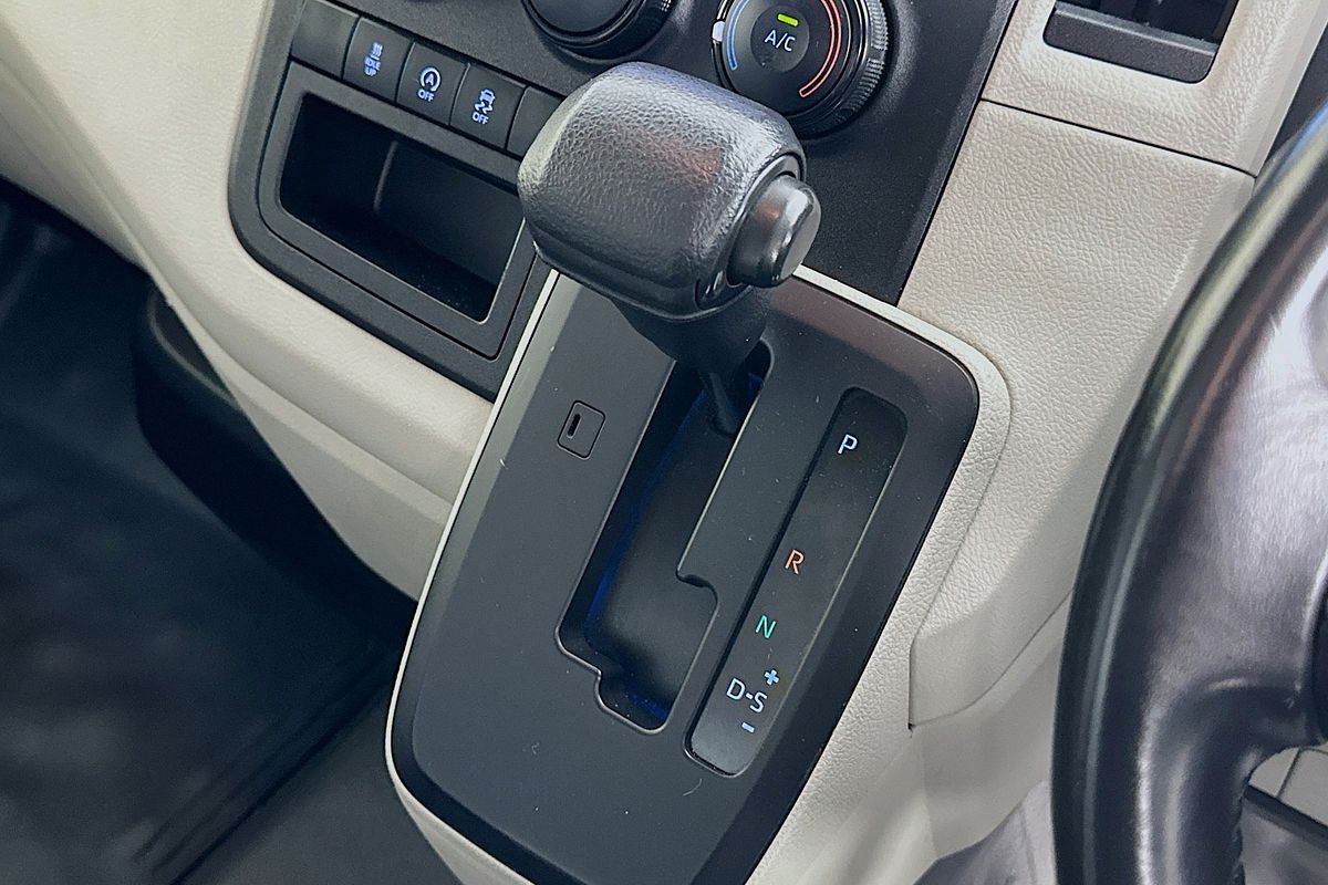 2020 Toyota HIACE LWB GDH300R LWB