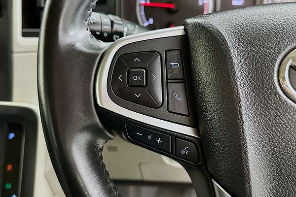 2021 Toyota Hiace SLWB COMMUTER (12 SEATS) GDH322R