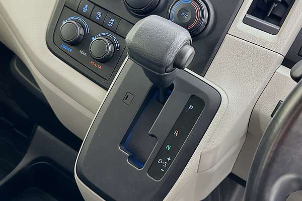 2022 Toyota Hiace SLWB COMMUTER (12 SEATS) GDH322R