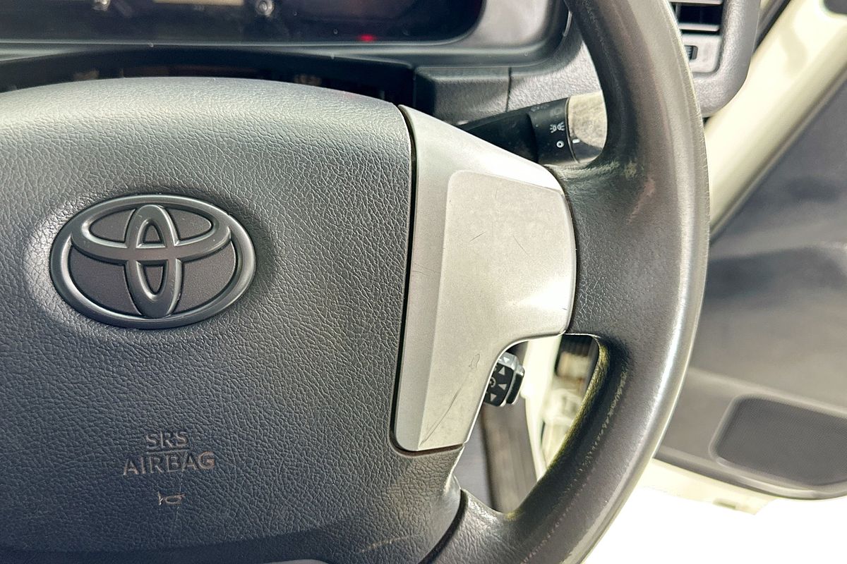 2017 Toyota Hiace COMMUTER (12 SEATS) KDH223R MY16