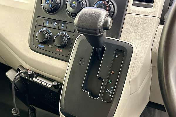 2020 Toyota Hiace COMMUTER (12 SEATS) GDH322R