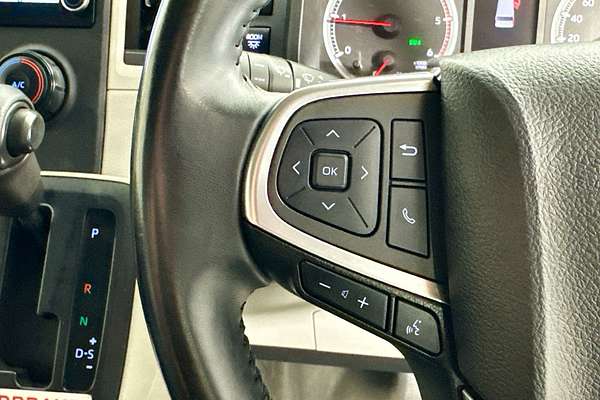 2021 Toyota Hiace SLWB COMMUTER (12 SEATS) GDH322R