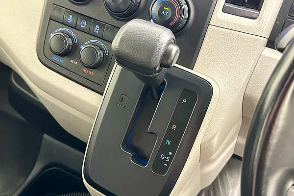 2022 Toyota Hiace SLWB COMMUTER (12 SEATS) GDH322R