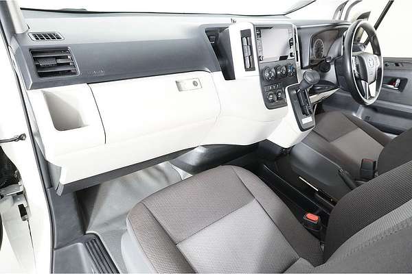 2021 Toyota HIACE SLWB COMMUTER (12 SEATS) GDH322R