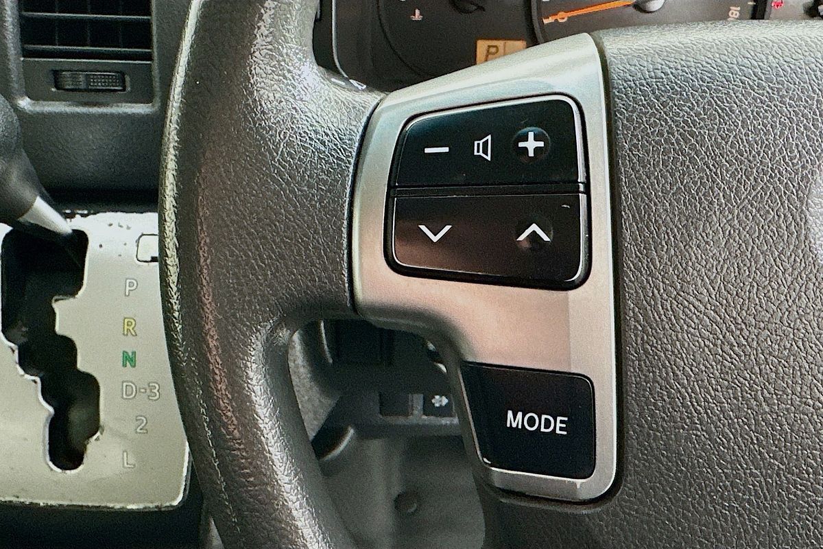 2018 Toyota HIACE COMMUTER (12 SEATS) KDH223R MY16 ELWB High Roof