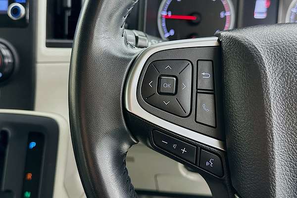 2020 Toyota Hiace Commuter GDH322R