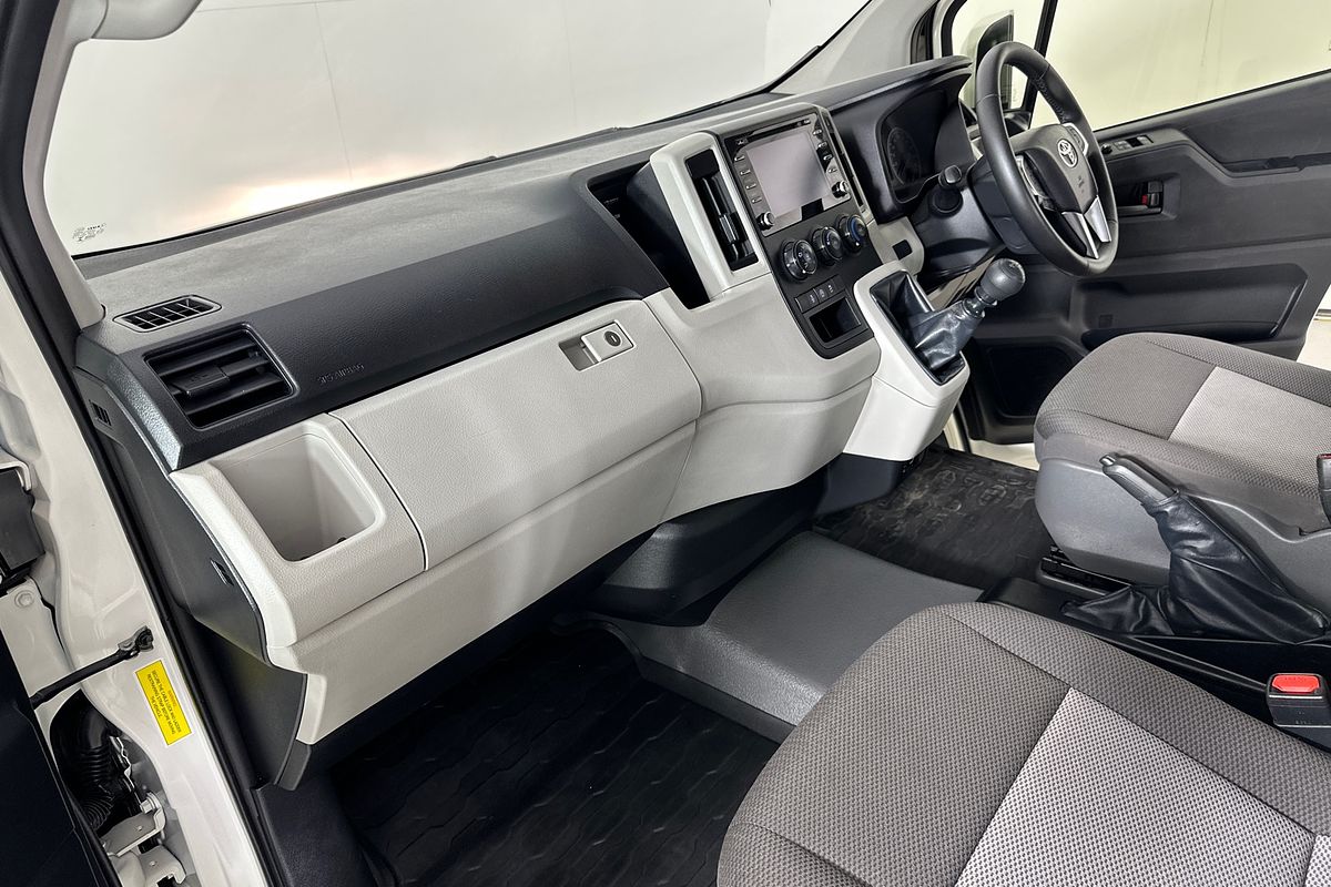 2019 Toyota HIACE LWB GDH300R REAR WHEEL DRIVE LWB
