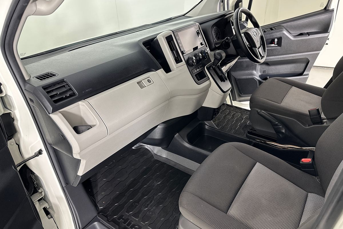 2020 Toyota HIACE LWB GDH300R LWB
