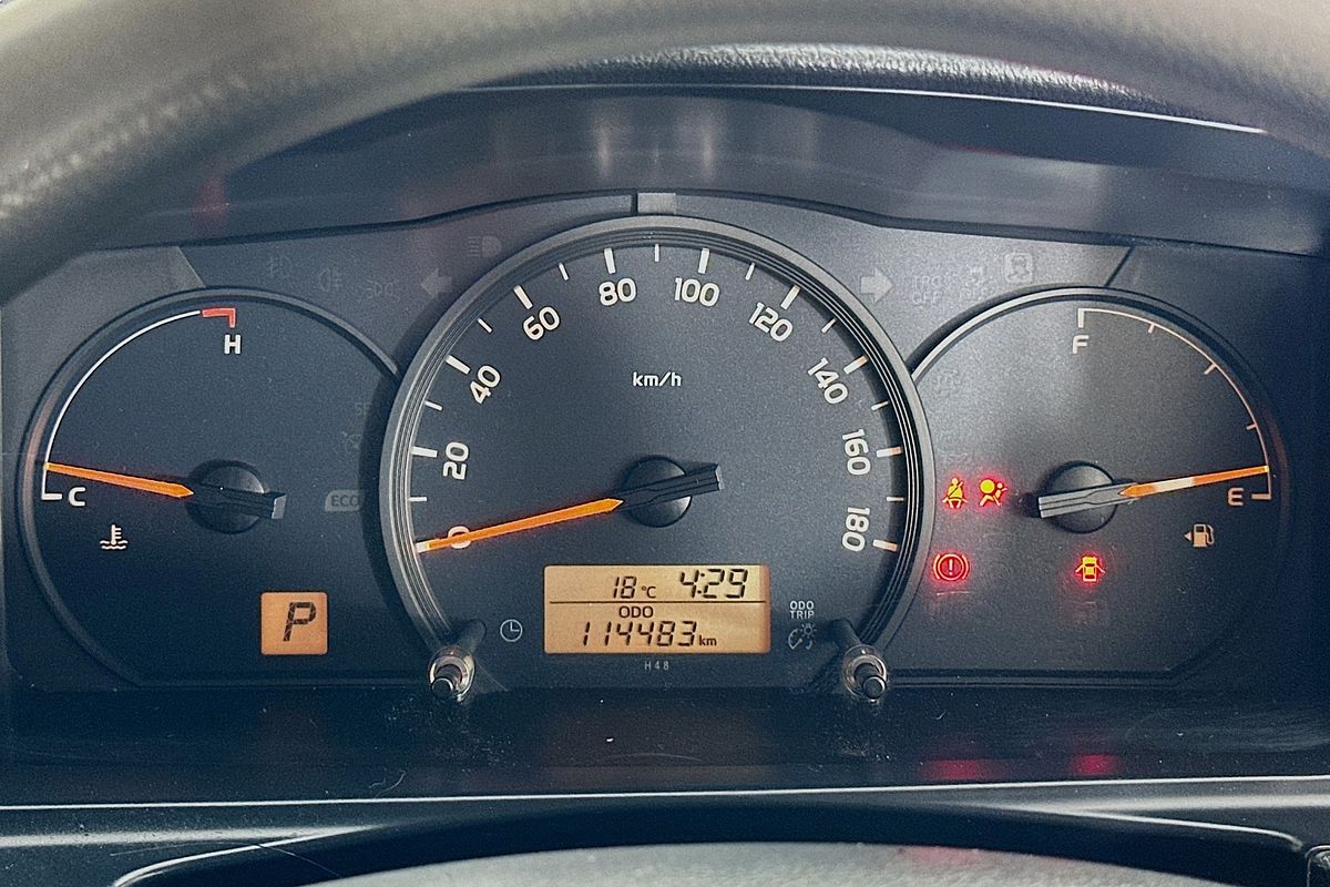 2017 Toyota HIACE COMMUTER TRH223R MY16 ELWB