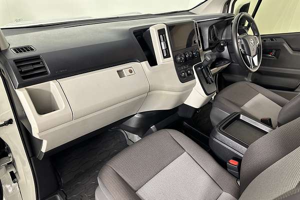 2024 Toyota Hiace SLWB COMMUTER (12 SEATS) GDH322R