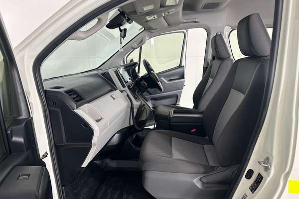 2022 Toyota Hiace SLWB COMMUTER (12 SEATS) GDH322R