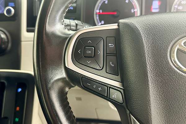 2022 Toyota Hiace SLWB COMMUTER (12 SEATS) GDH322R