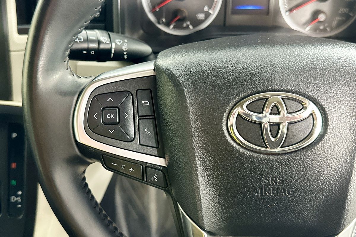 2021 Toyota Hiace SLWB COMMUTER (12 SEATS) GDH322R