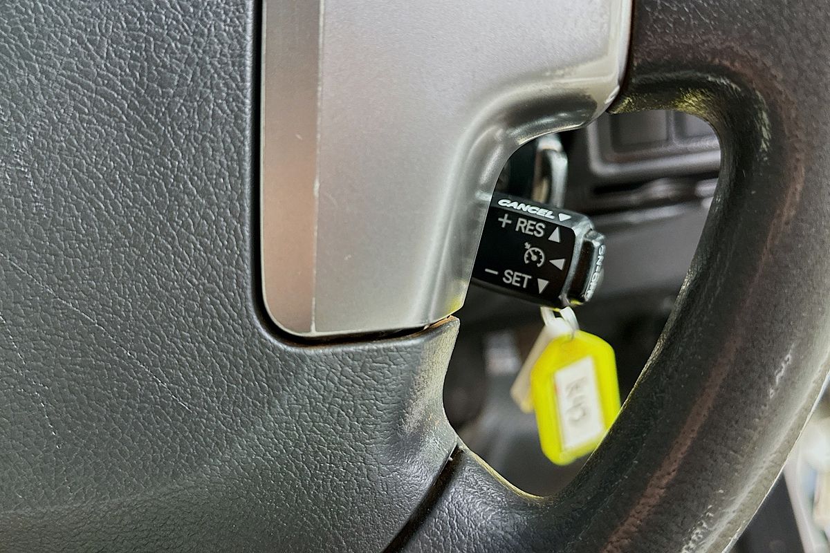 2018 Toyota Hiace Commuter KDH223R