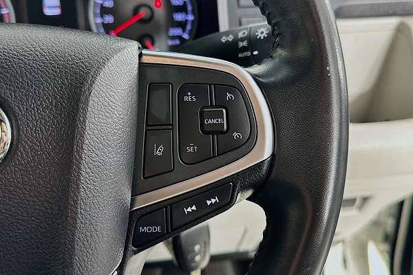 2020 Toyota Hiace Commuter GDH322R