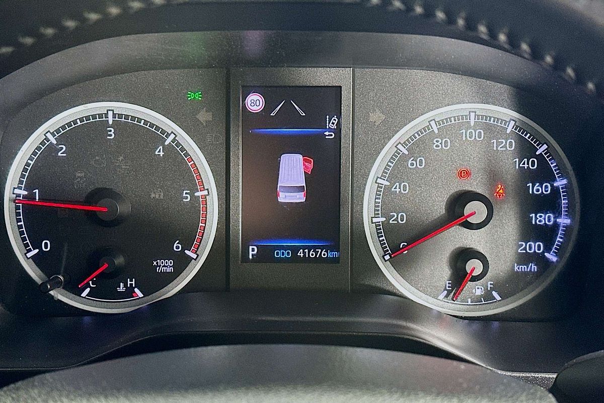 2020 Toyota HIACE Commuter GDH322R