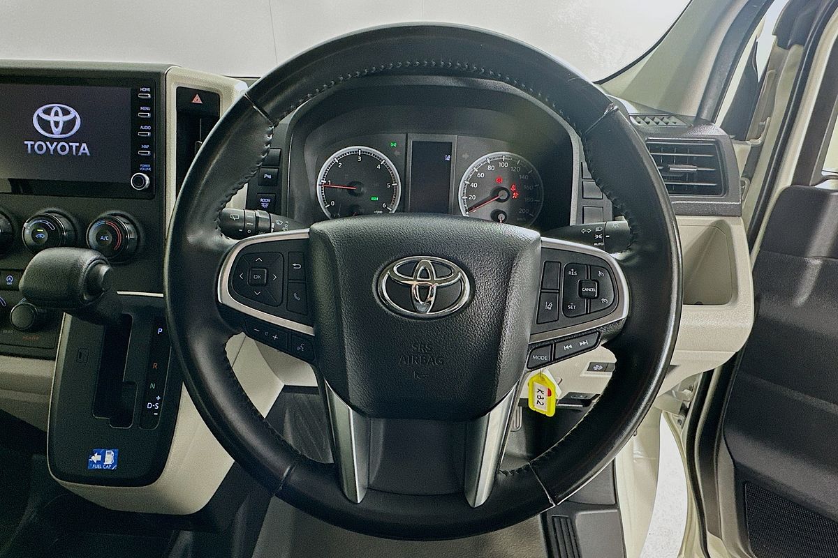 2021 Toyota HIACE SLWB COMMUTER (12 SEATS) GDH322R