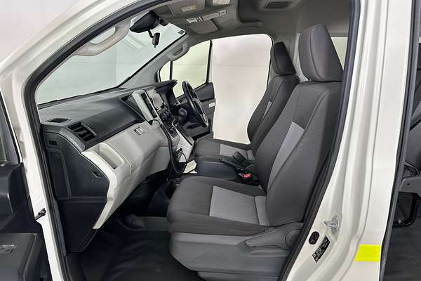 2021 Toyota HIACE SLWB COMMUTER (12 SEATS) GDH322R