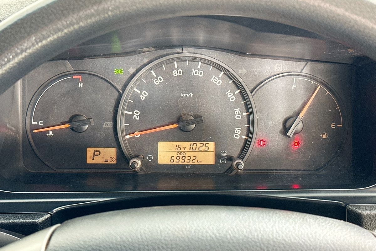 2019 Toyota HIACE COMMUTER KDH223R MY16 ELWB