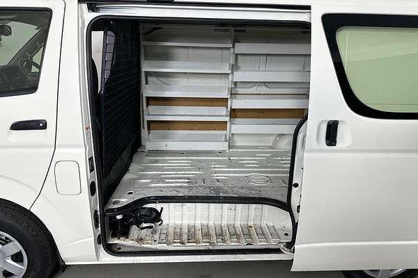 2015 Toyota HIACE TRH201R LWB