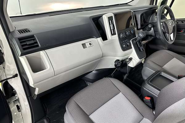 2025 Toyota Hiace SLWB COMMUTER (12 SEATS) GDH322R