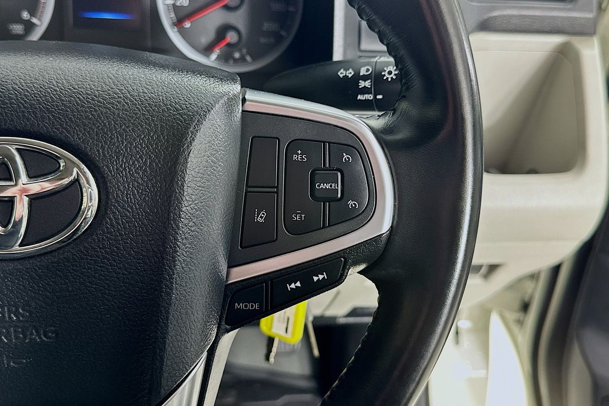 2021 Toyota HIACE SLWB COMMUTER (12 SEATS) GDH322R