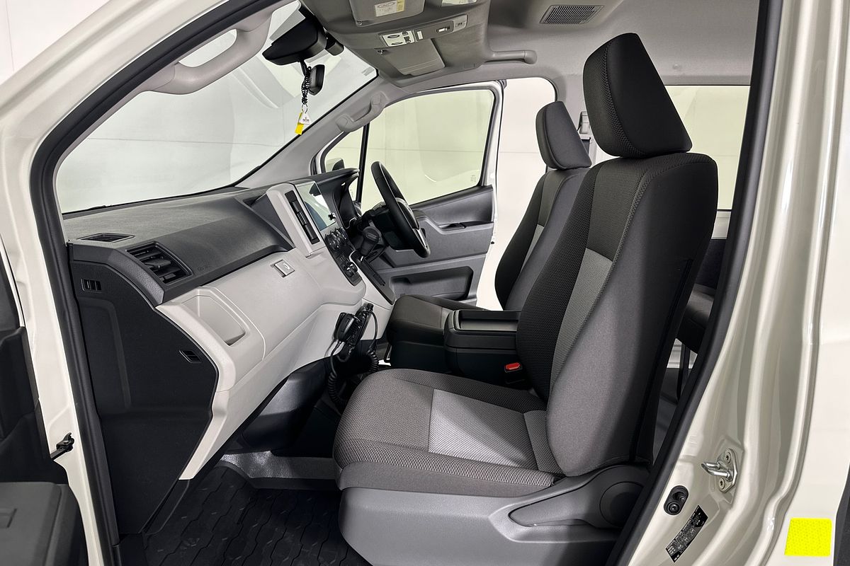 2025 Toyota Hiace SLWB COMMUTER (12 SEATS) GDH322R